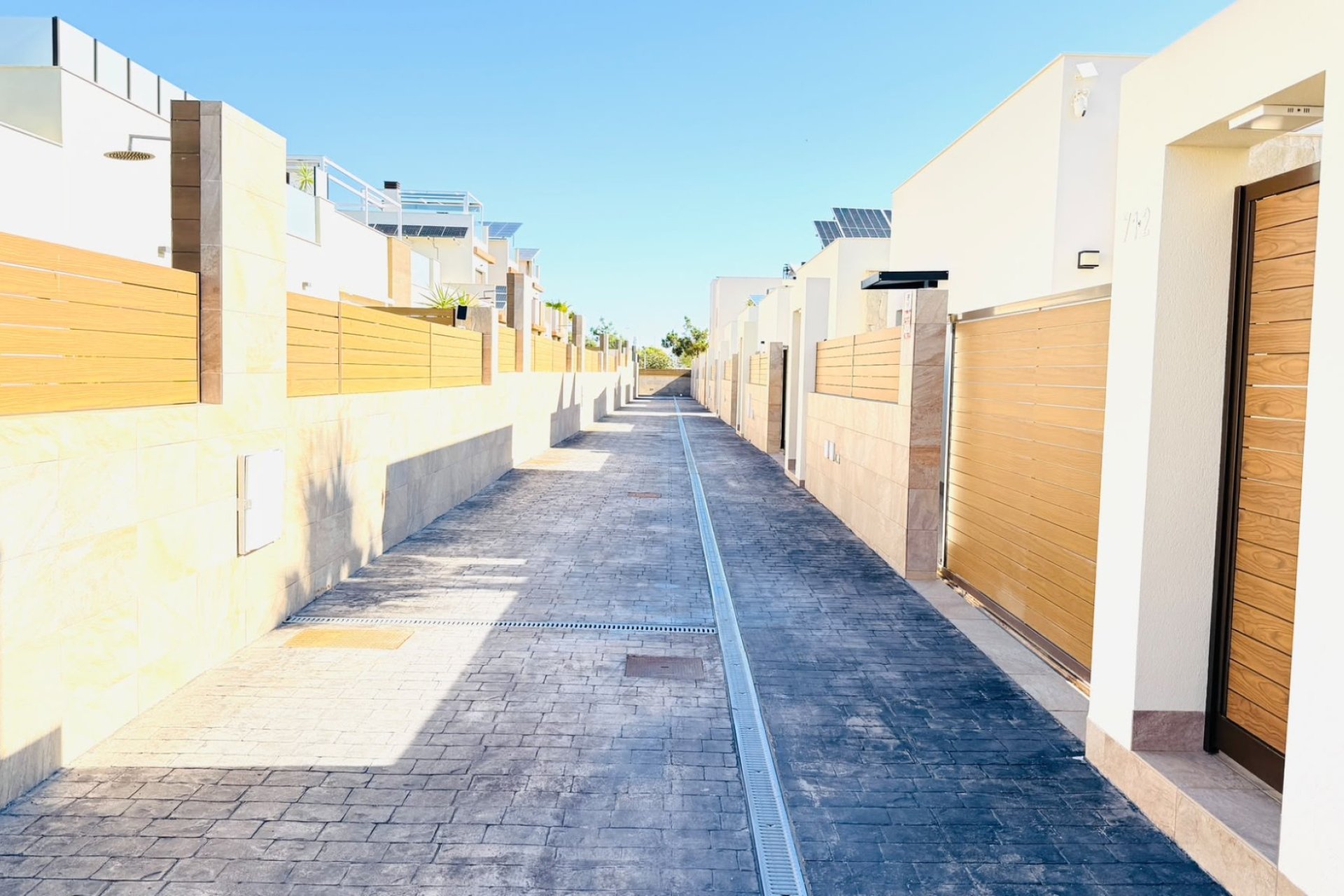 Revente - Villa / Semi detached - Los Montesinos