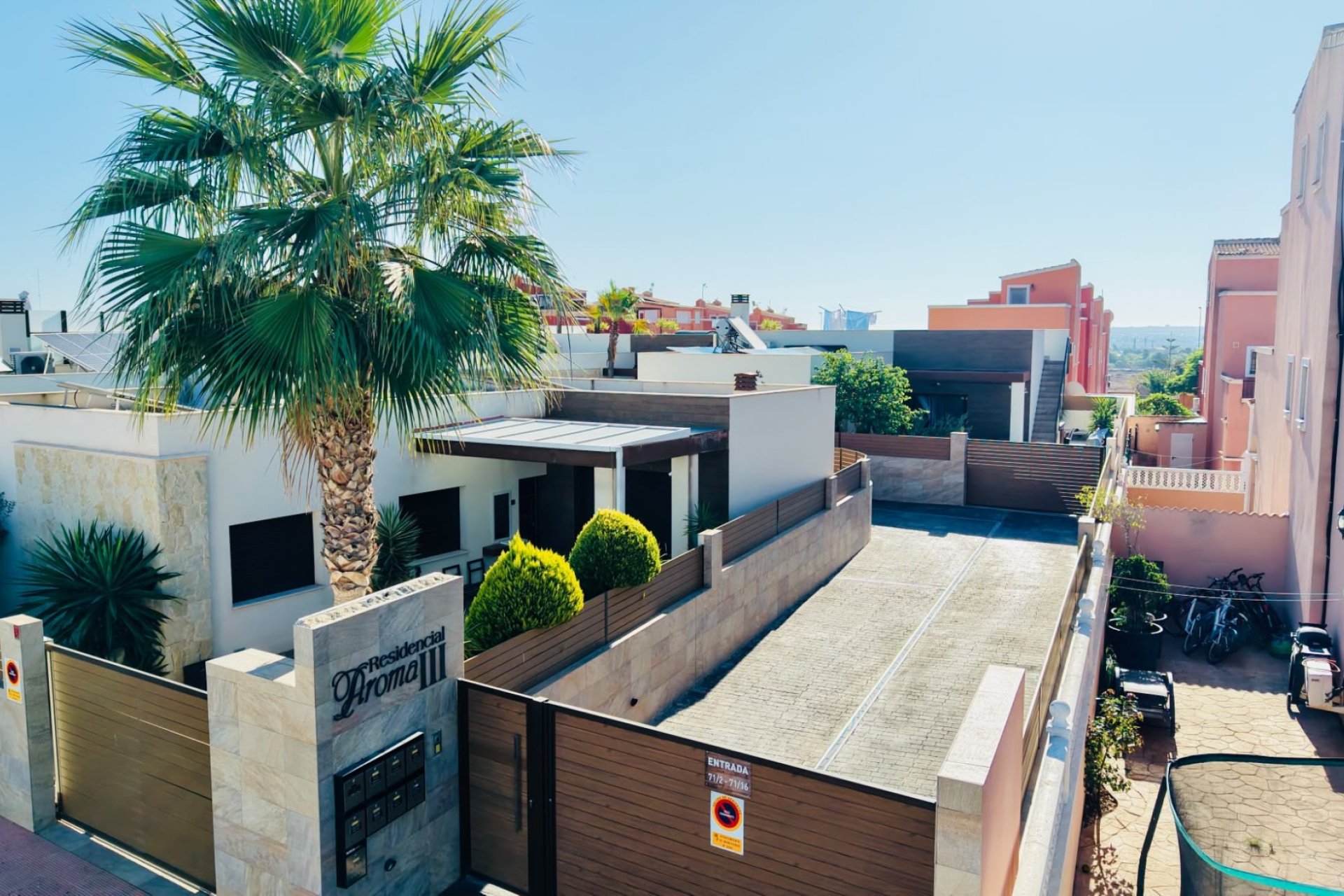 Revente - Villa / Semi detached - Los Montesinos