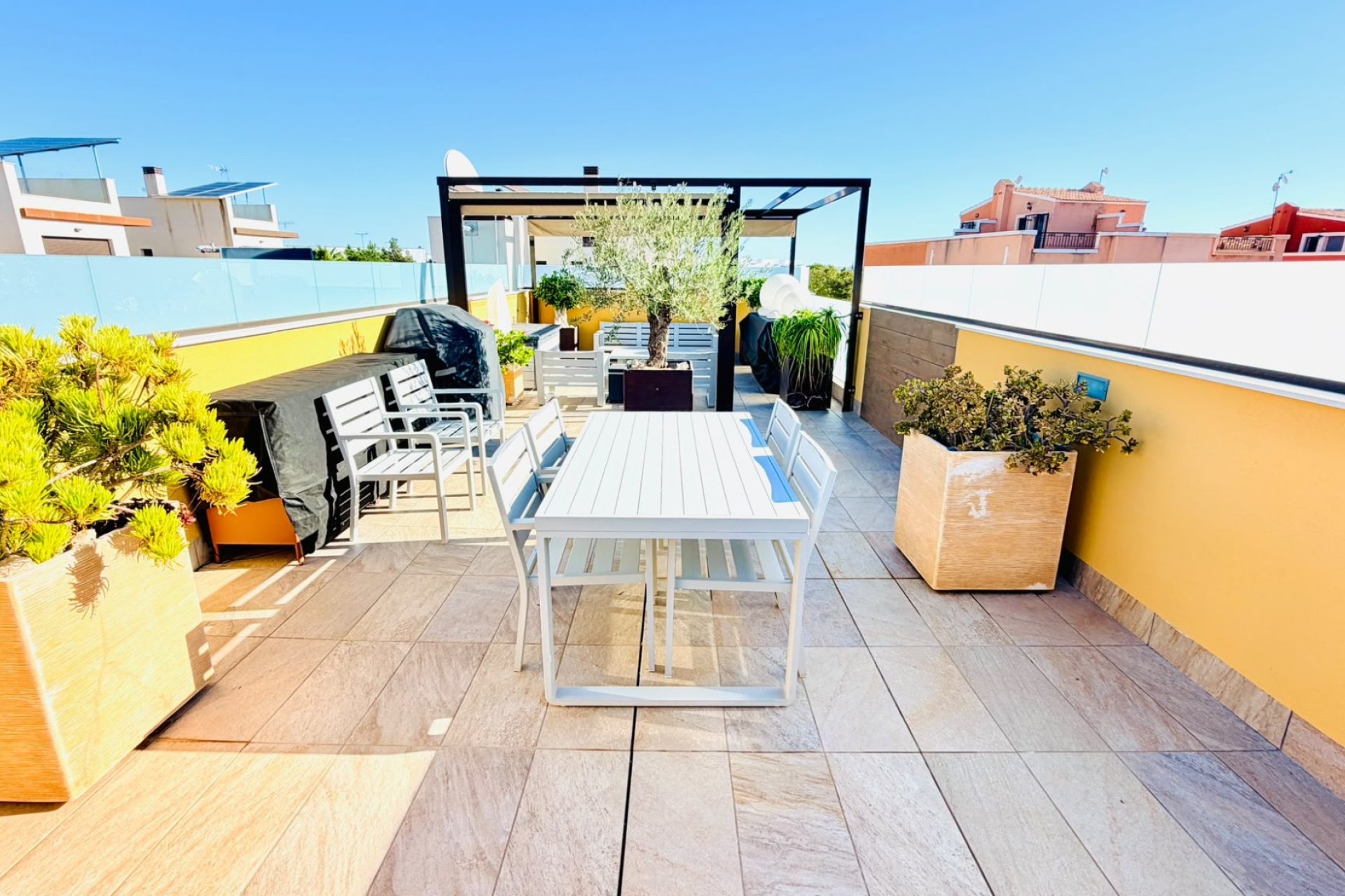 Revente - Villa / Semi detached - Los Montesinos