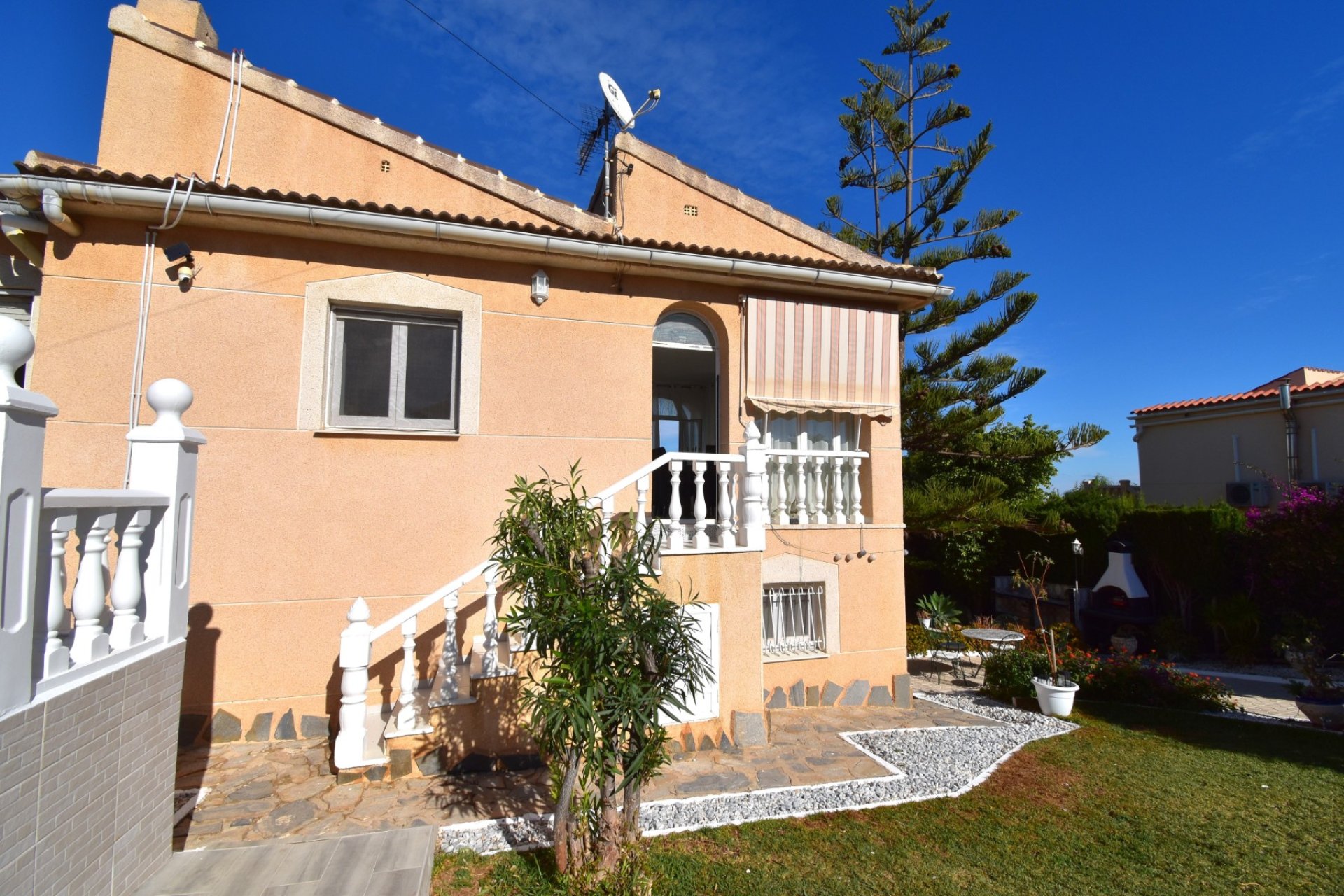 Revente - Villa / Semi detached - Orihuela Costa - Los Balcones