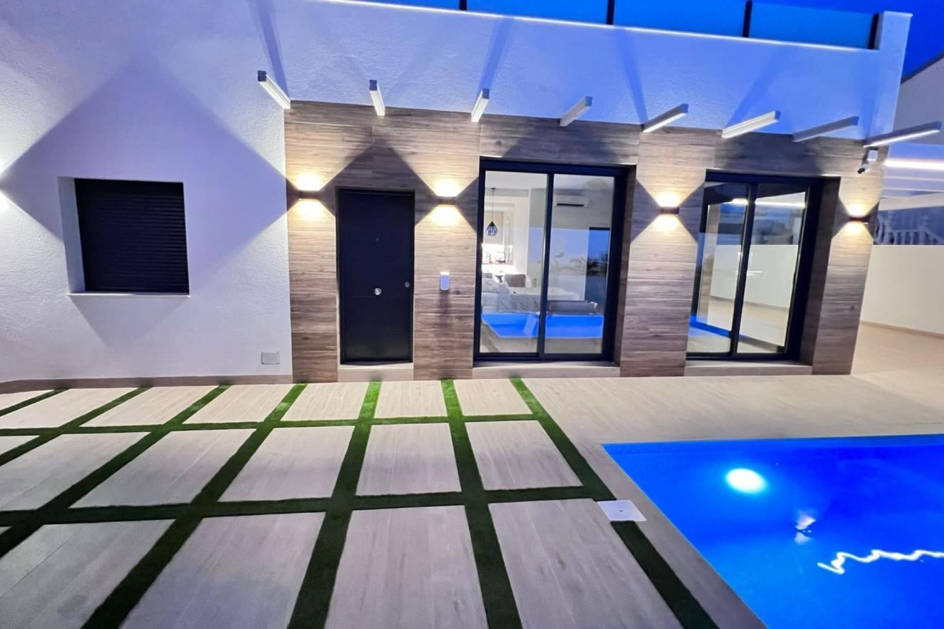 Revente - Villa / Semi detached - Orihuela Costa - Villamartín-Las Filipinas