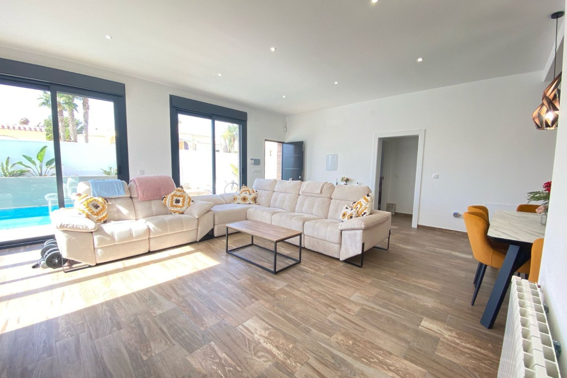 Revente - Villa / Semi detached - Orihuela Costa - Villamartín-Las Filipinas