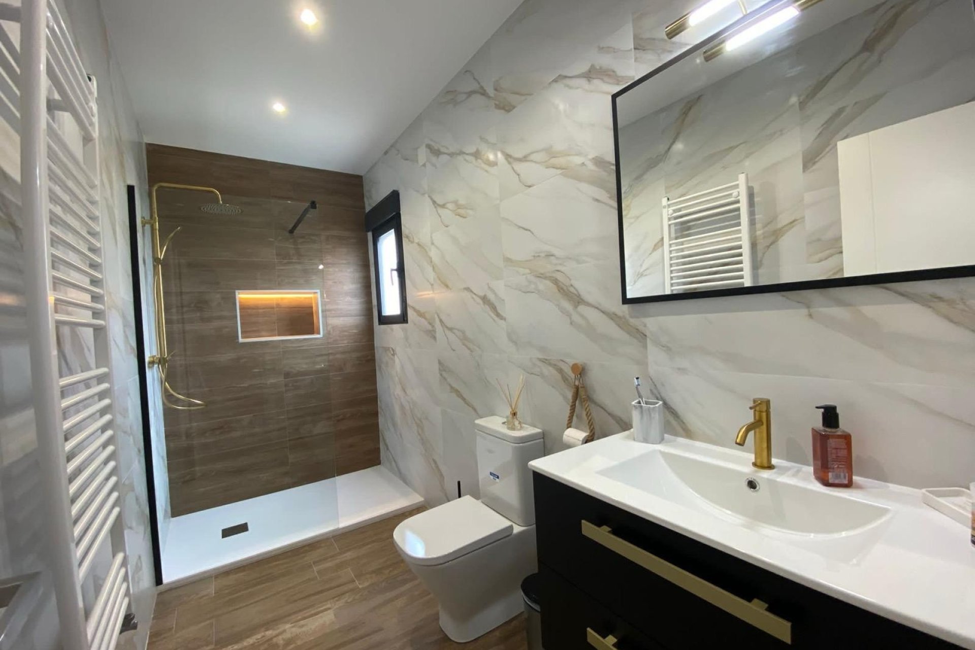 Revente - Villa / Semi detached - Orihuela Costa - Villamartín-Las Filipinas