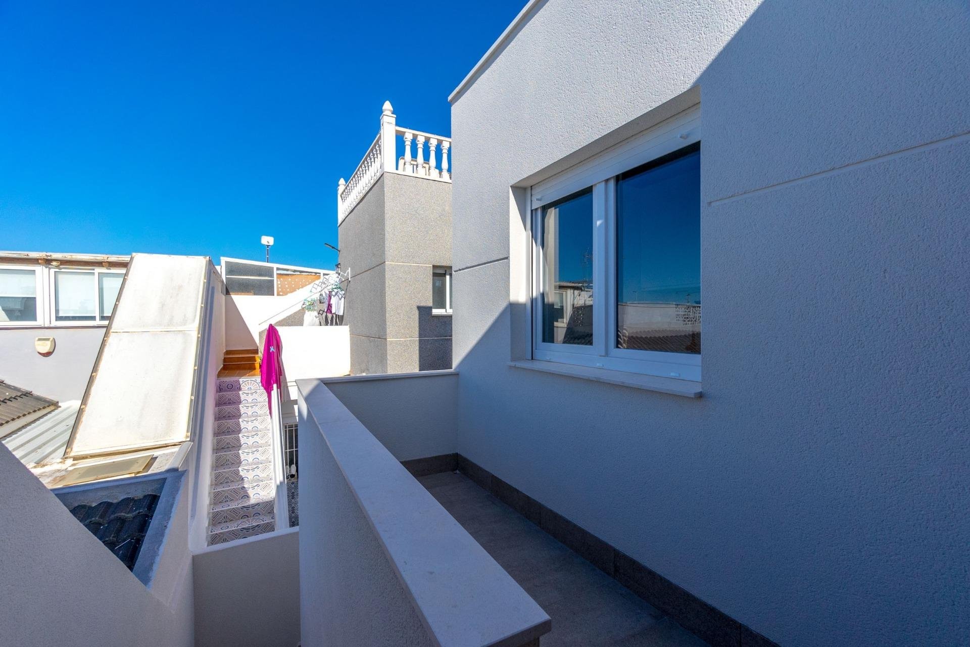 Revente - Villa / Semi detached - Torrevieja - El chaparral