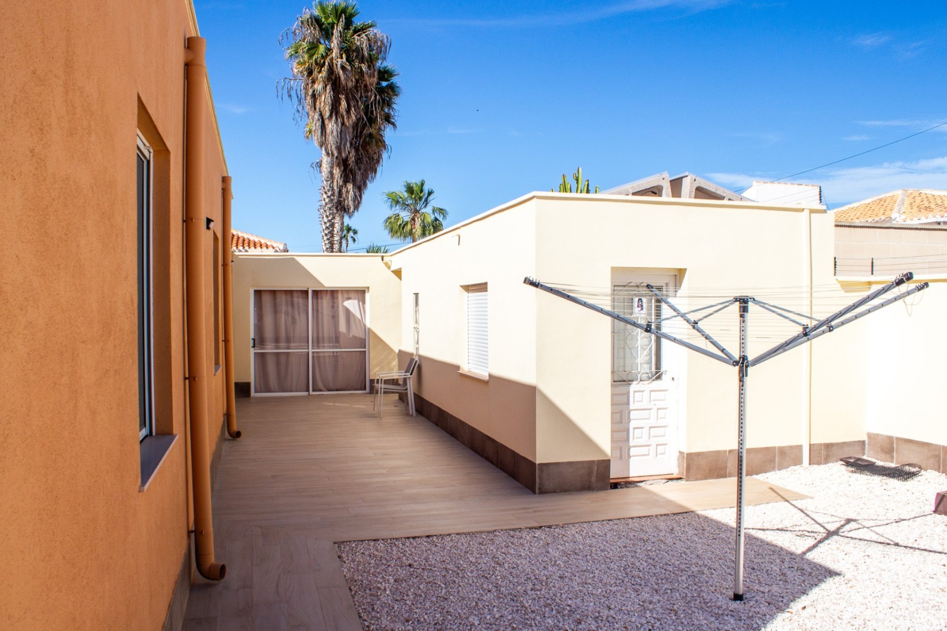 Revente - Villa / Semi detached - Torrevieja - La Siesta - El Salado - Torreta