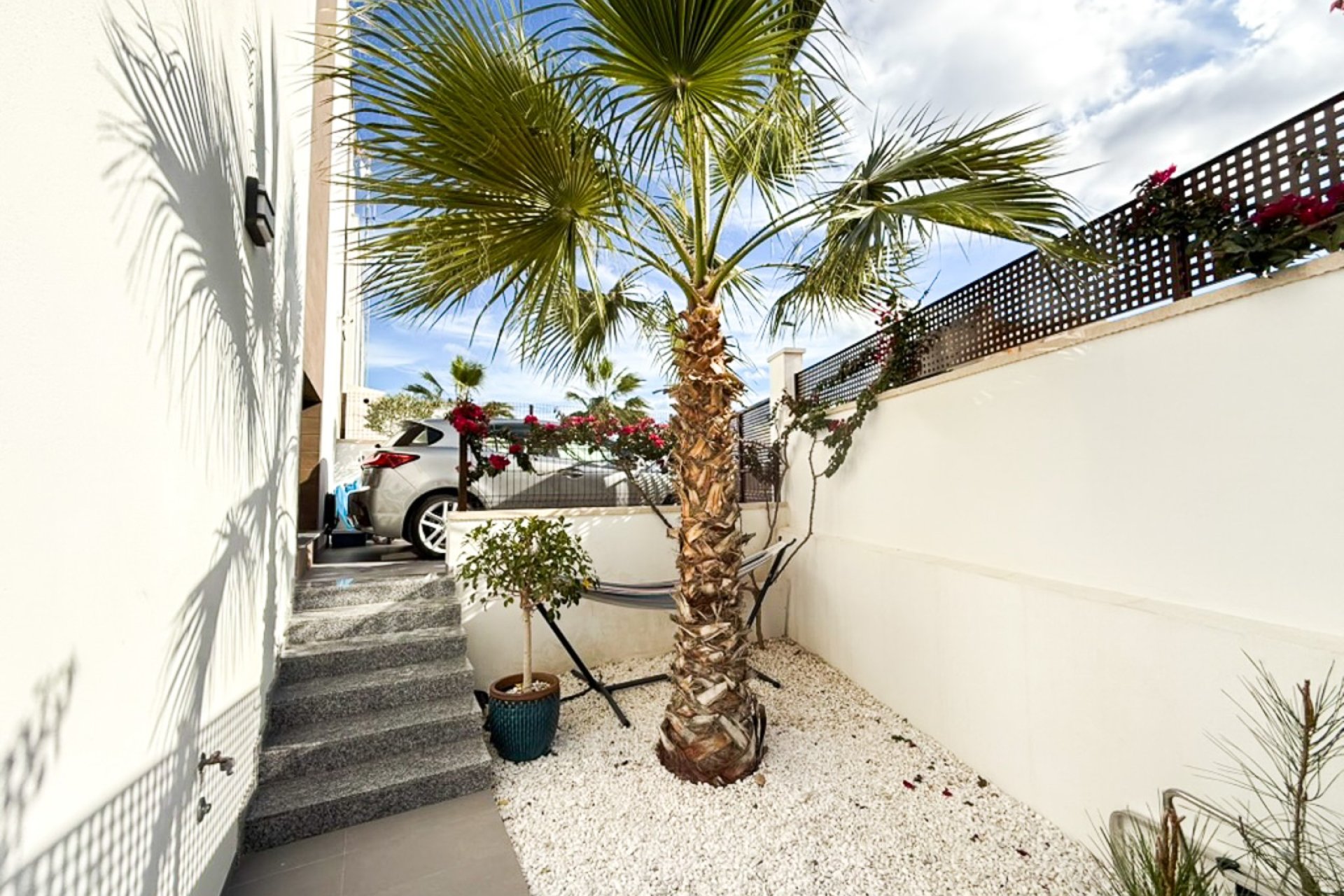 Revente - Villa / Semi detached - Torrevieja - Los Balcones