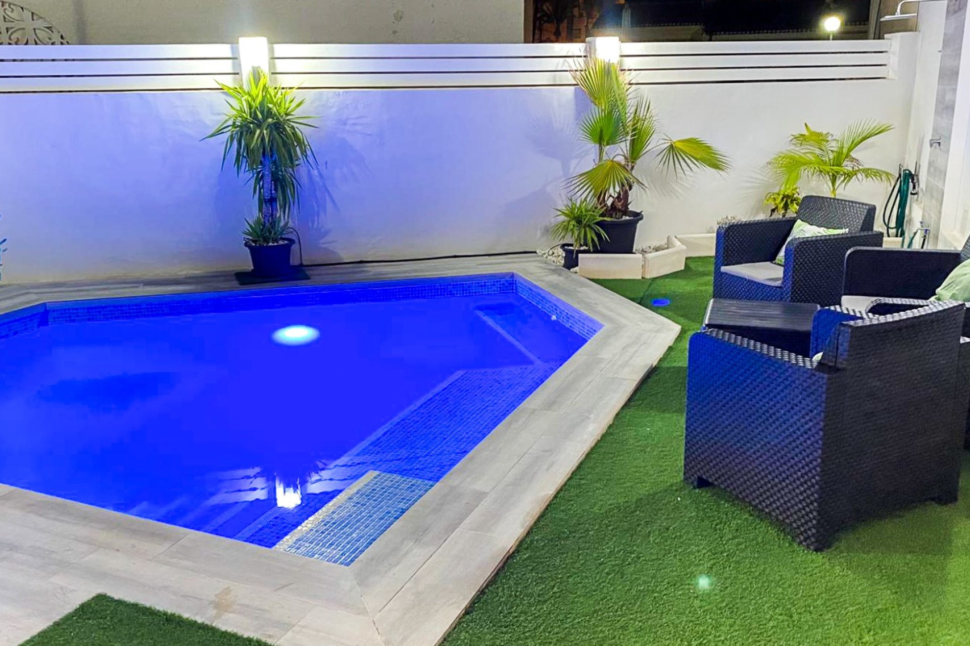 Revente - Villa / Semi detached - Torrevieja - Playa de los Locos