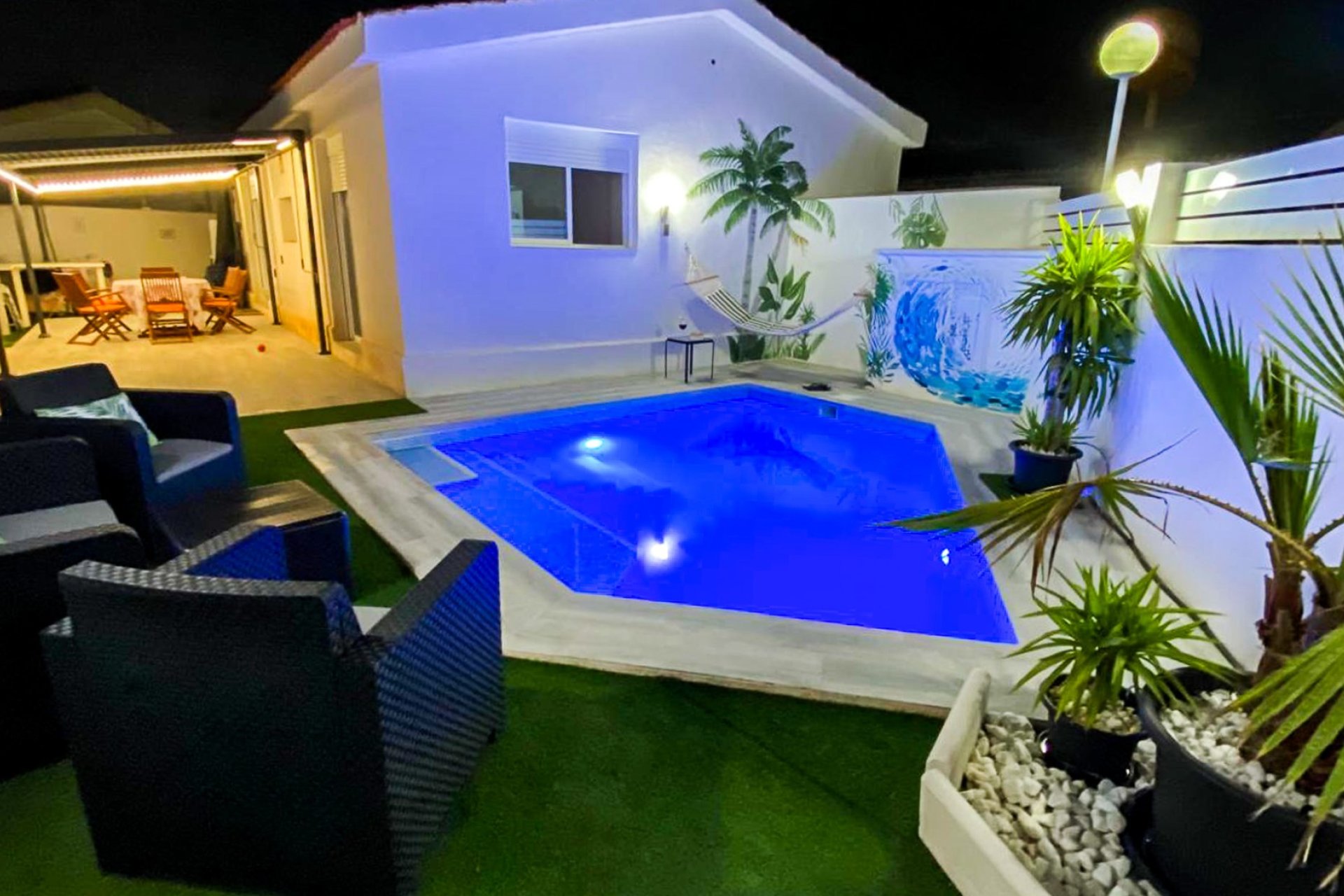 Revente - Villa / Semi detached - Torrevieja - Playa de los Locos