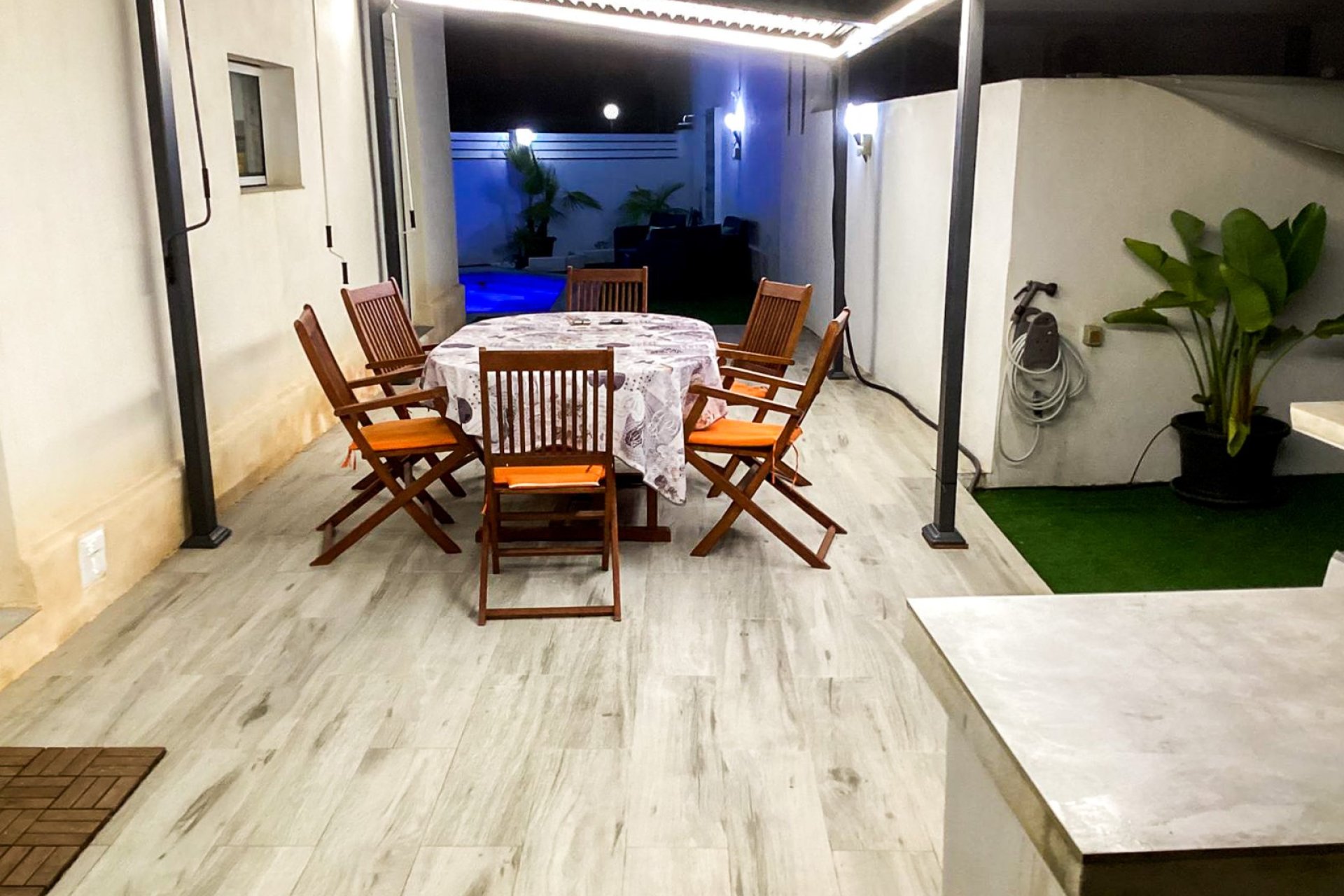 Revente - Villa / Semi detached - Torrevieja - Playa de los Locos
