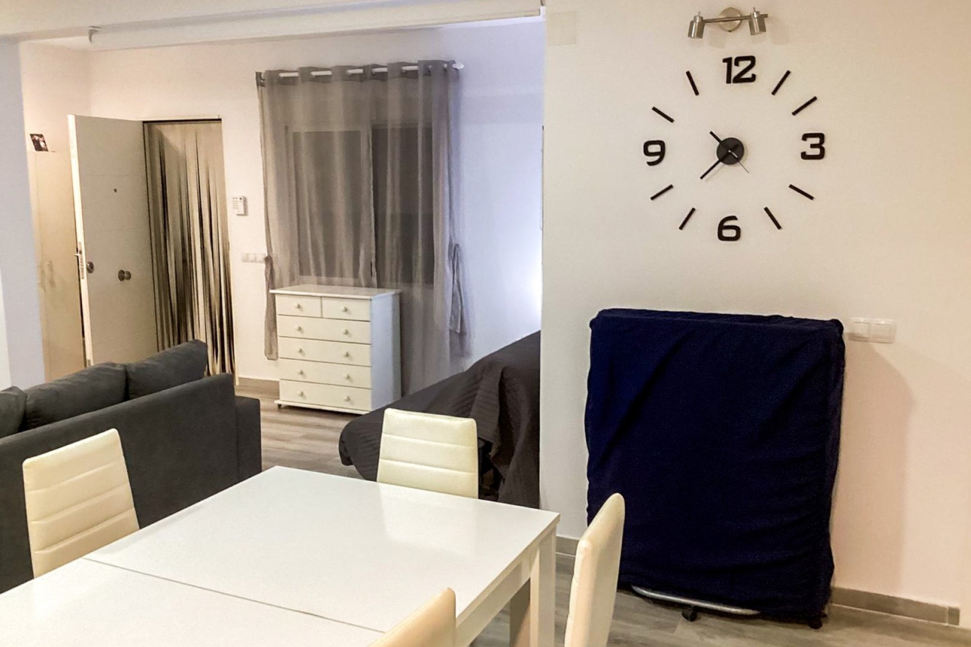 Revente - Villa / Semi detached - Torrevieja - Playa de los Locos