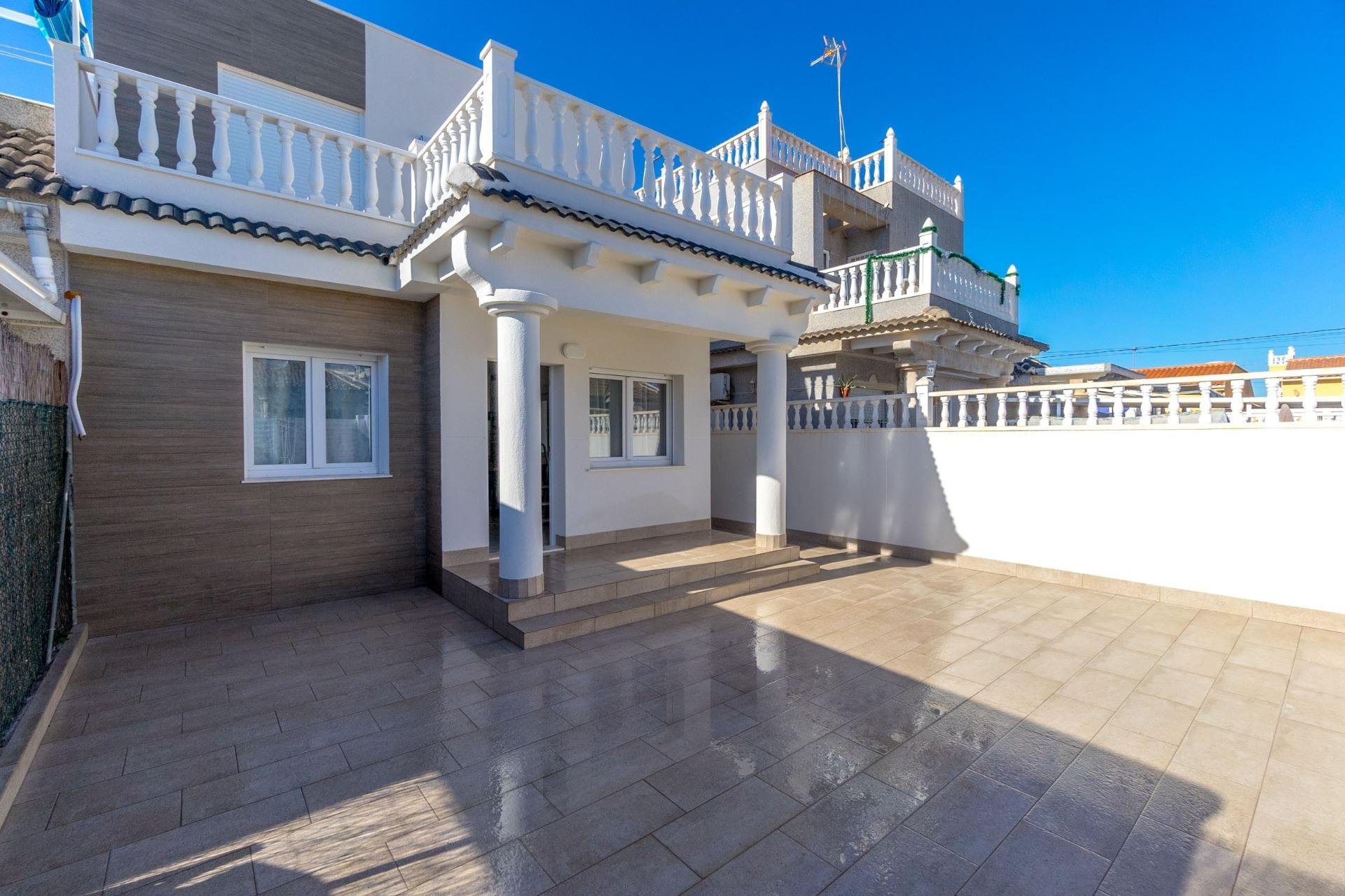Revente - Villa - Torrevieja - El chaparral
