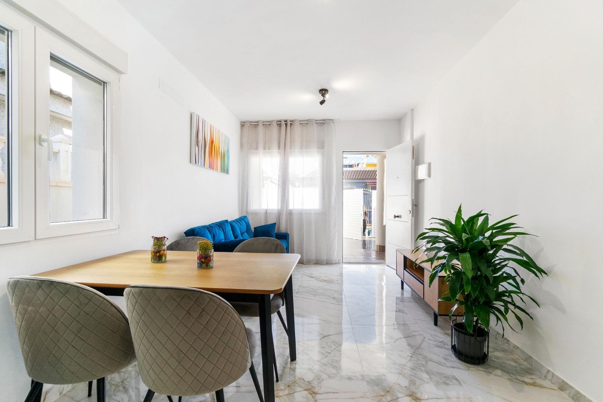 Revente - Villa - Torrevieja - El chaparral