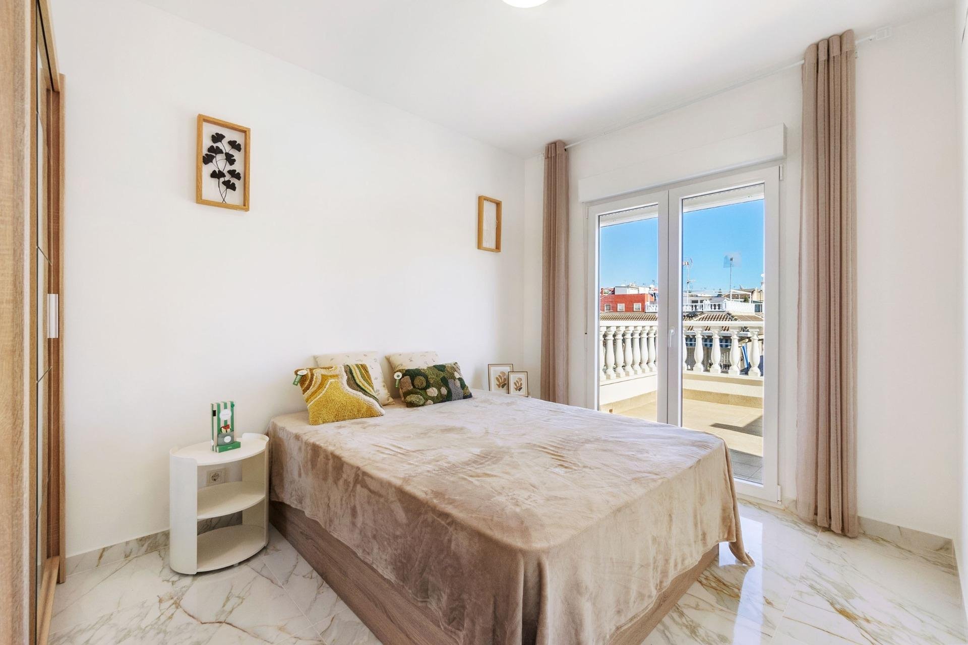 Revente - Villa - Torrevieja - El chaparral