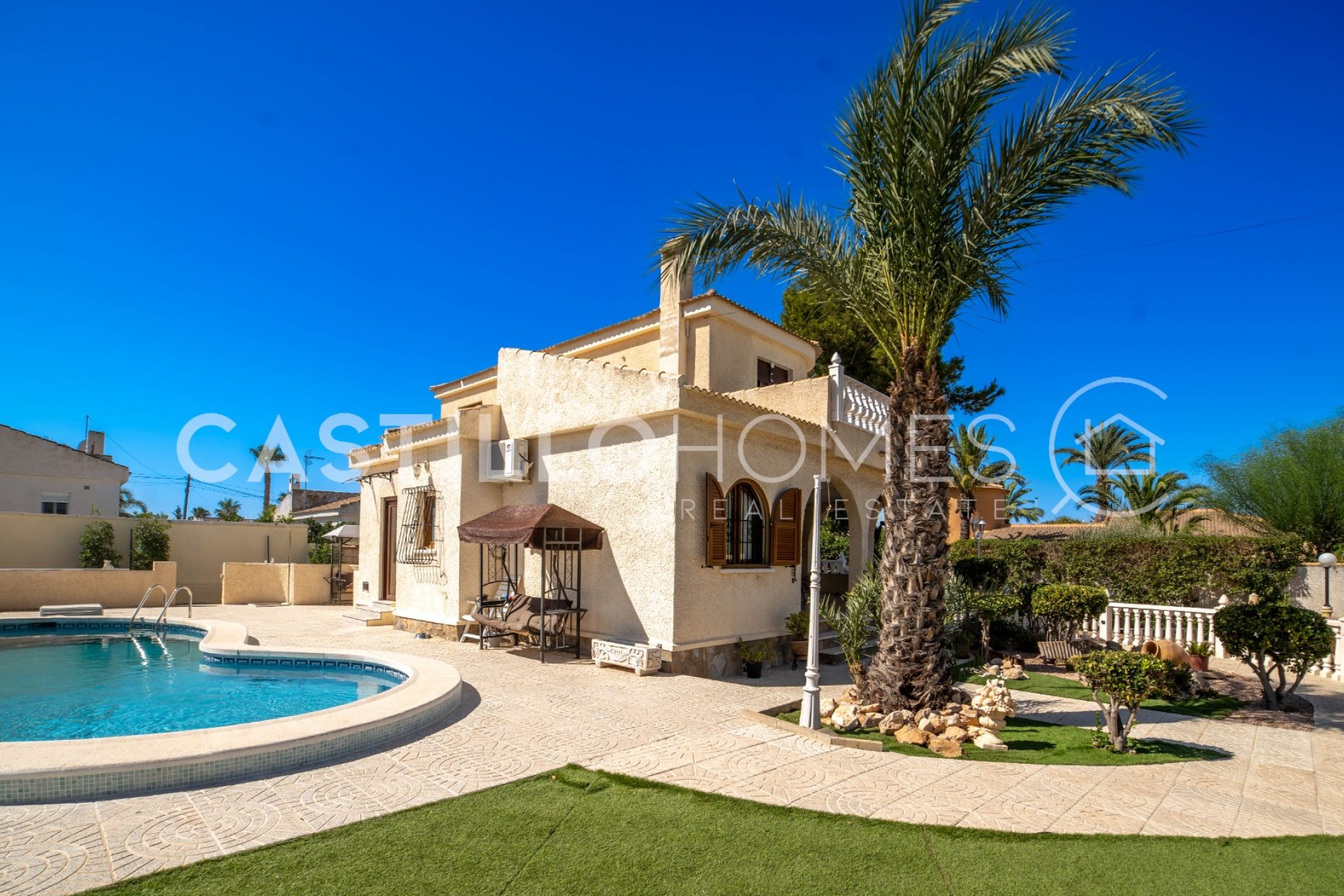 Revente - Villa - Torrevieja - El Chaparral