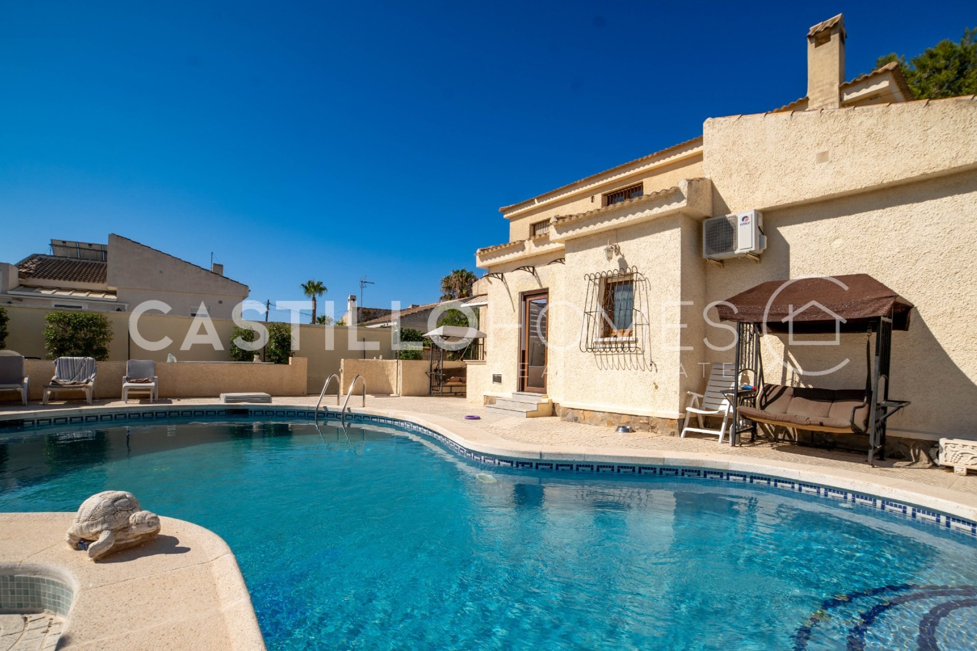 Revente - Villa - Torrevieja - El Chaparral