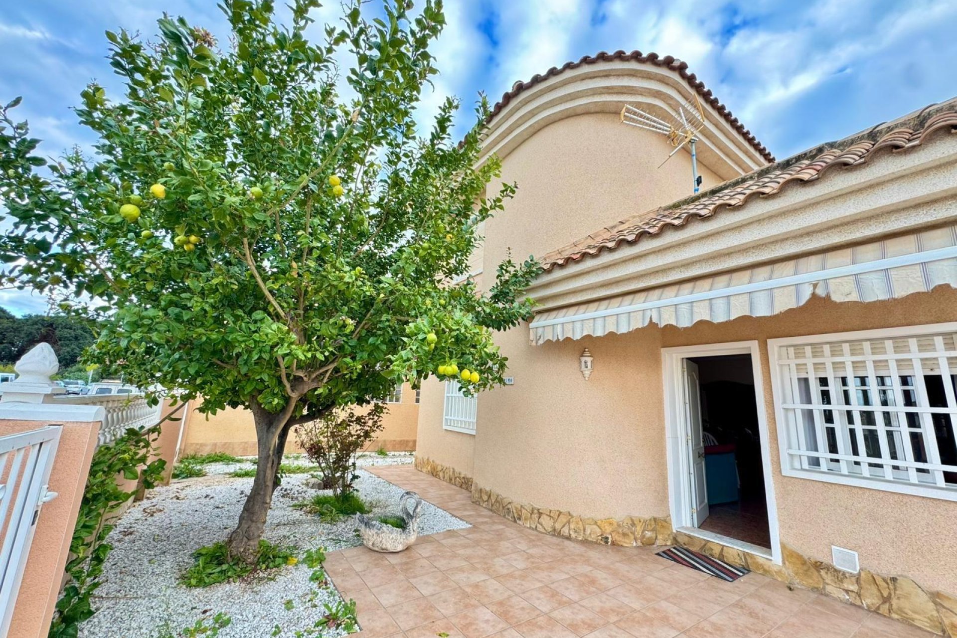 Revente - Villa - Torrevieja - Los Balcones - Los Altos del Edén