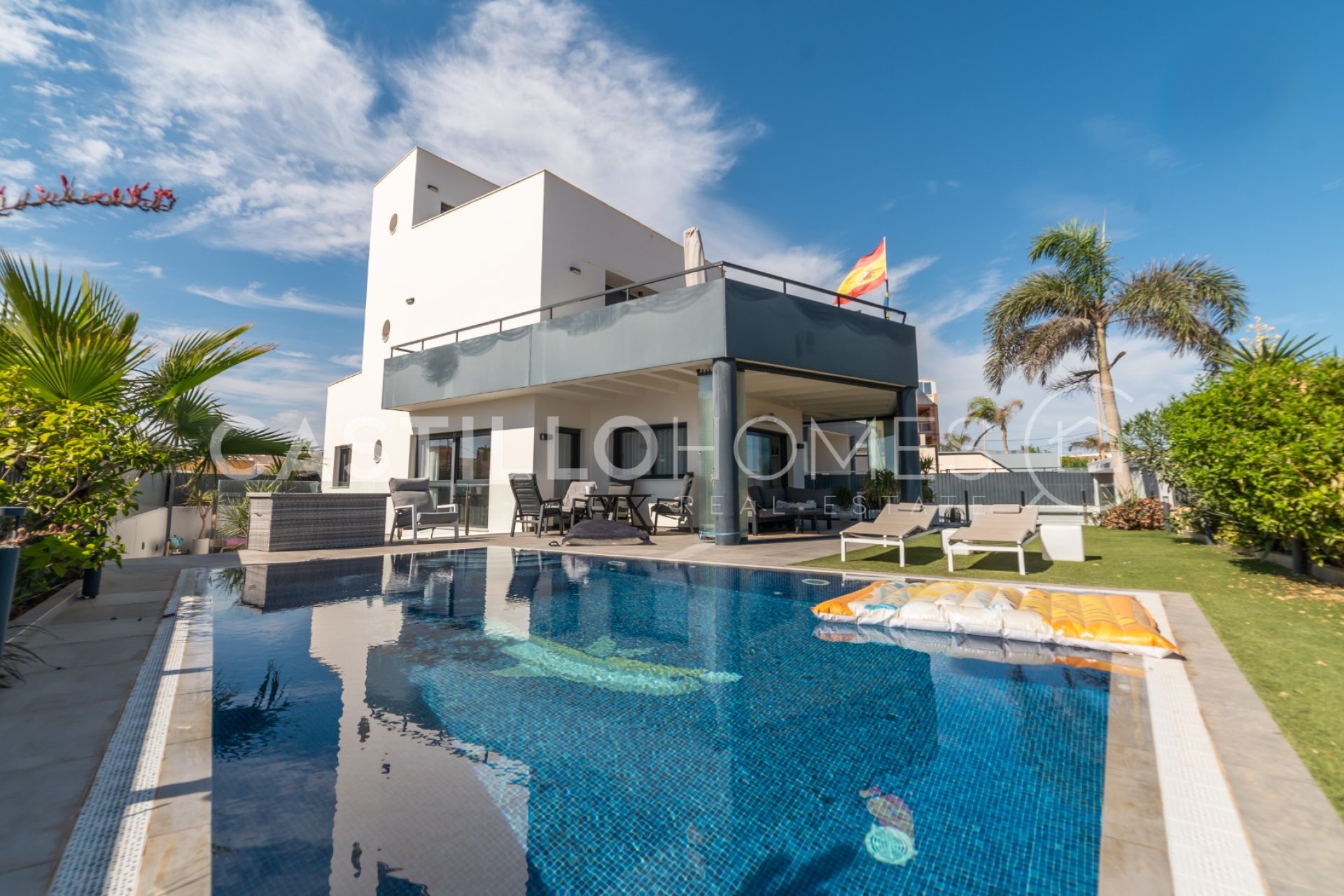 Revente - Villa - Torrevieja - Urb. Rosaleda