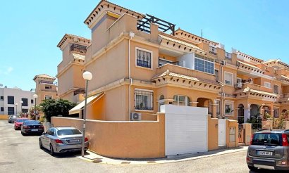 Townhouse - Resale - Orihuela Costa - Villamartín