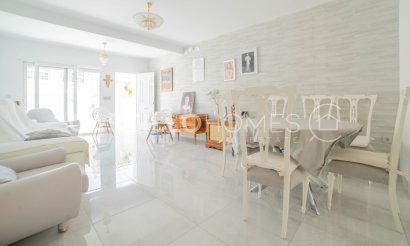Townhouse - Resale - Torrevieja - Urb. Rosaleda