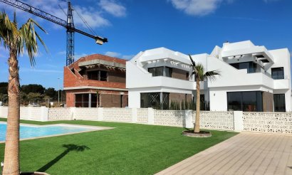 Villa - New Build - Pilar de la Horadada - N-58030