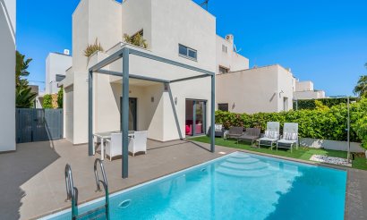 Villa - Resale - Ciudad Quesada - C-81692