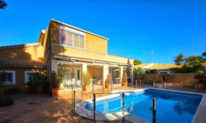 Villa - Resale - Dehesa de Campoamor - Campoamor