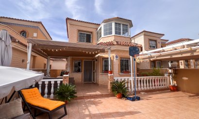 Villa - Resale - Guardamar del Segura - C-78435