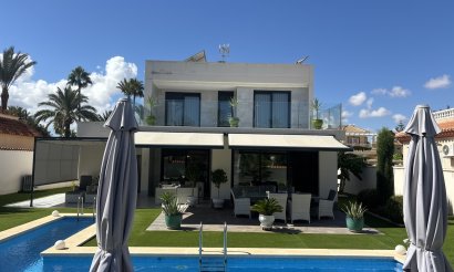 Villa - Resale - Los Urrutias - Los Urrutias