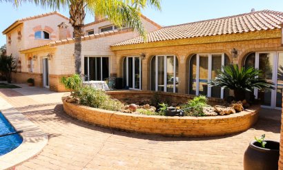 Villa - Resale - Los Urrutias - Los Urrutias