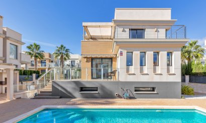 Villa - Resale - Orihuela Costa - C-82882