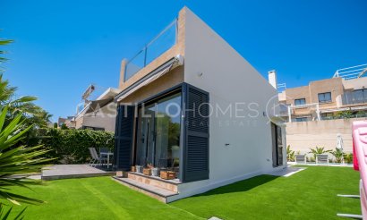 Villa - Resale - Orihuela Costa - La Zenia