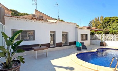 Villa - Resale - Orihuela Costa - Punta Prima