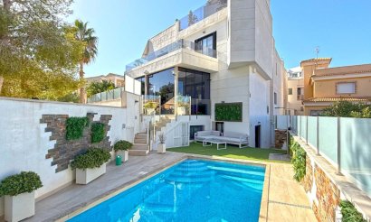 Villa - Resale - Orihuela Costa - Villamartín