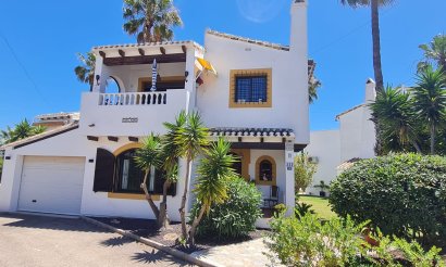 Villa - Resale - Orihuela Costa - Villamartin