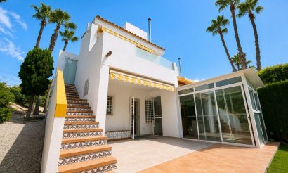 Villa - Resale - Orihuela Costa - Villamartin