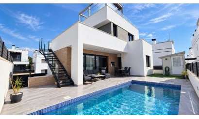 Villa - Resale - Orihuela Costa - Villamartin