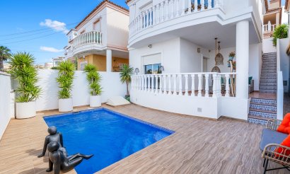 Villa - Resale - Orihuela Costa - Villamartín