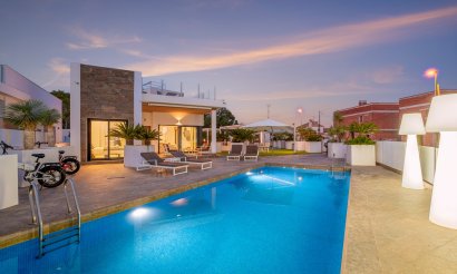 Villa - Resale - Orihuela Costa - Villamartín