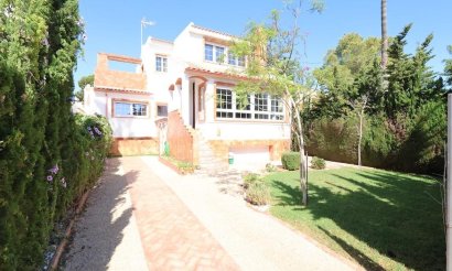 Villa - Resale - Orihuela Costa - Villamartin