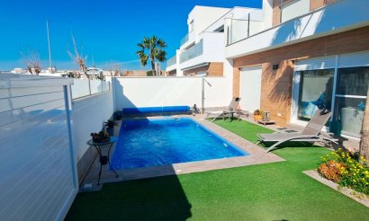 Villa - Resale - Pilar de la Horadada - Pilar de La Horadada - Town