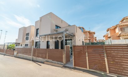 Villa - Resale - Torrevieja - Aguas Nuevas