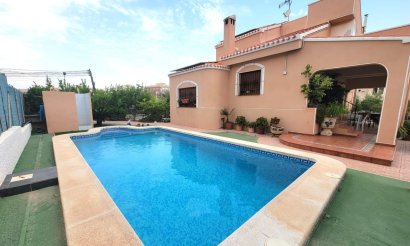 Villa - Resale - Torrevieja - Aguas Nuevas