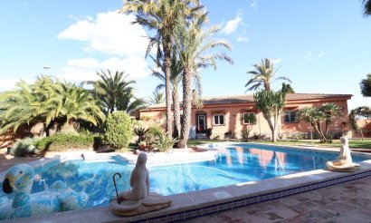 Villa - Resale - Torrevieja - C-30707