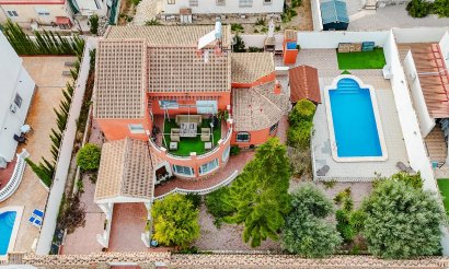Villa - Resale - Torrevieja - C-77983
