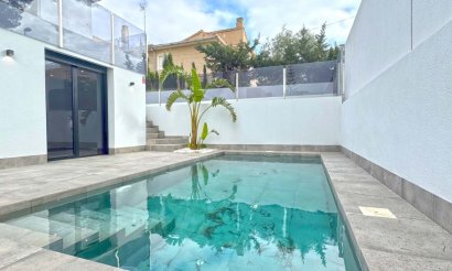 Villa - Resale - Torrevieja - C-81590