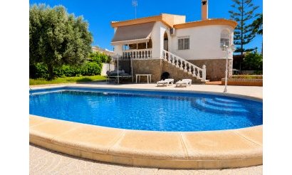 Villa - Resale - Torrevieja - La Siesta