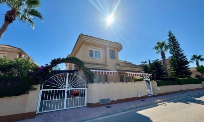 Villa - Resale - Torrevieja - Los altos