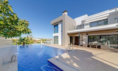 Villa - Resale - Torrevieja - Los Balcones