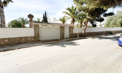Villa - Reventa - Orihuela Costa - C-12812