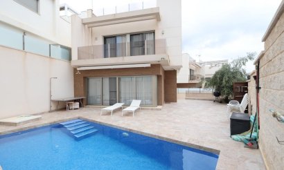 Villa - Reventa - Orihuela Costa - Villamartín-Las Filipinas
